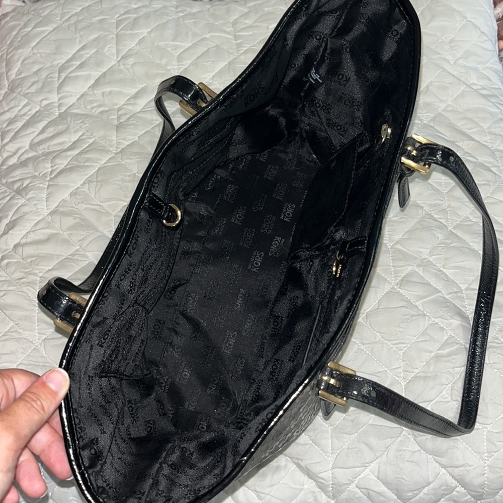 Michael Kors tote - Picture 8 of 9